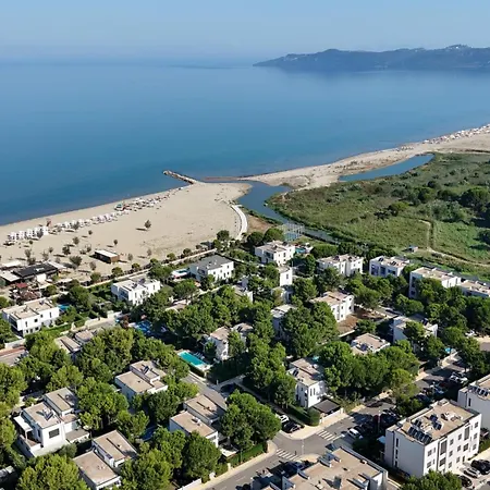 Wide Beach - 236 *
